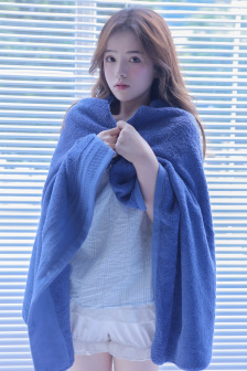 日本LAUREN PHILIPS